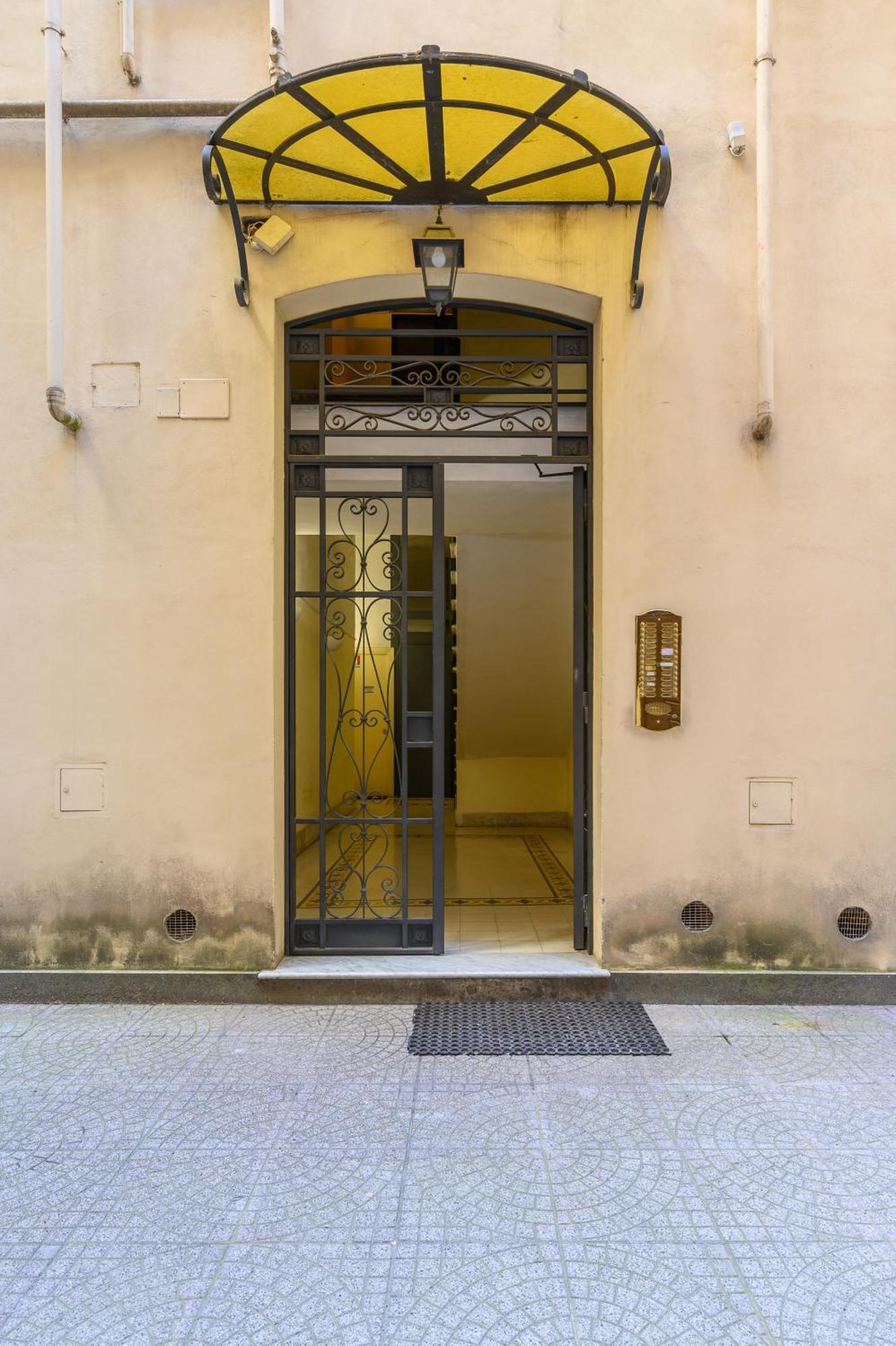 Appartamento Via Visconti Rom Exteriör bild